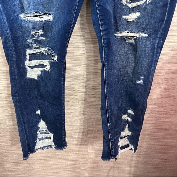 American Eagle Hi-Rise Jegging crop distressed jeans women's size 18 short - Picture 3 of 7